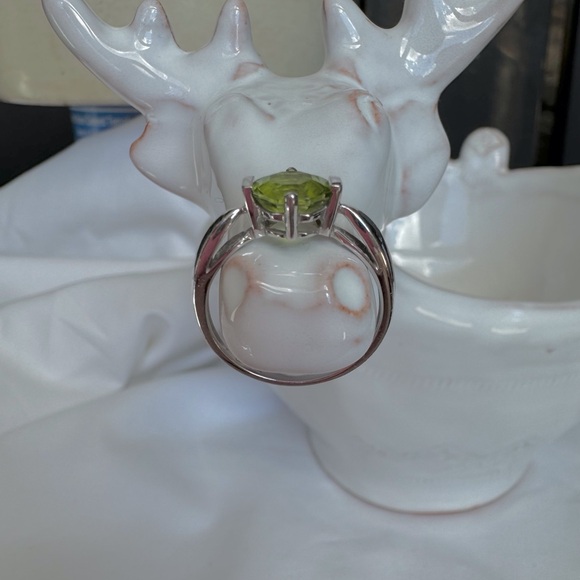 10KWG Fancy Cut Peridot Octagon Ring - Picture 8 of 9